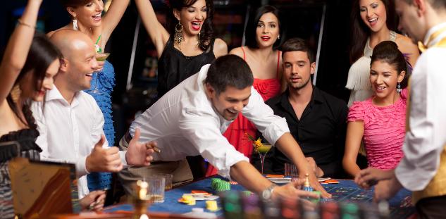 επιτυχημένο πάρτι με θέμα τον τζόγο και τα καζίνο