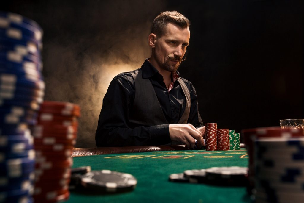 Omaha and Holdem What are the Differences